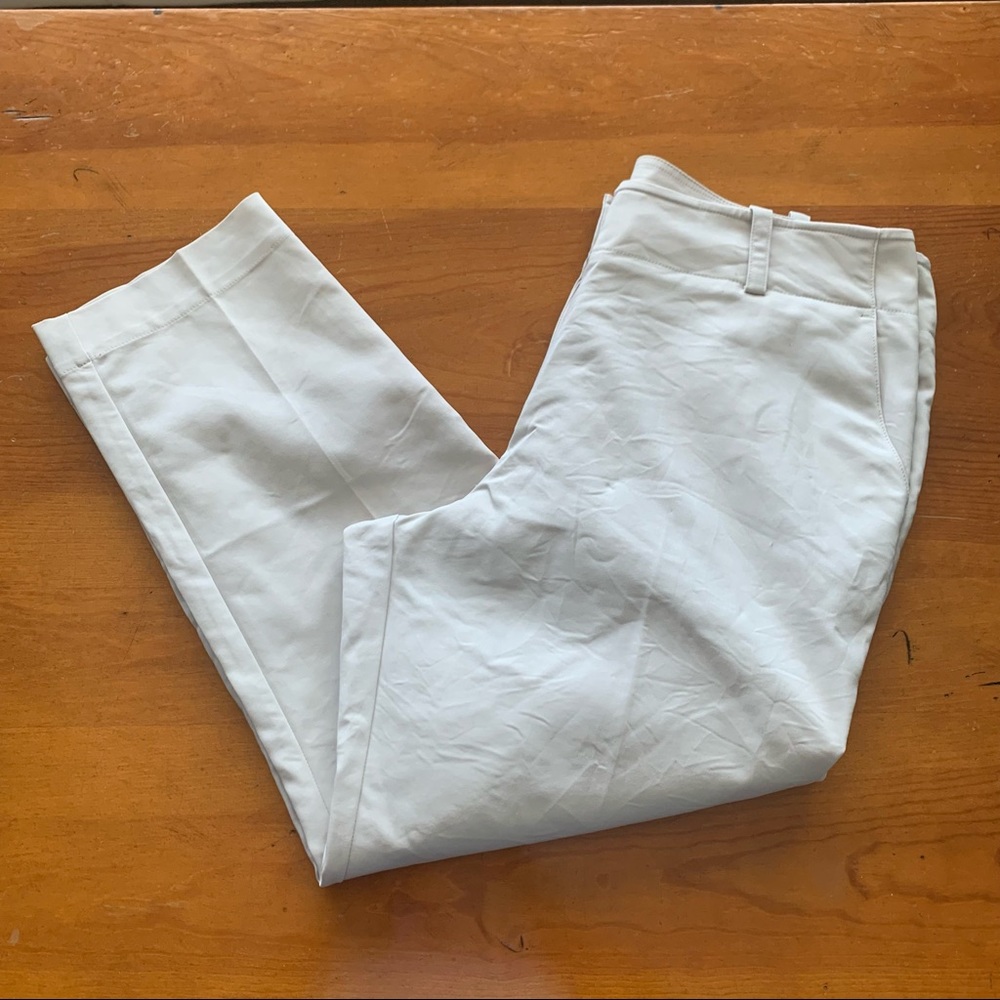 Prologue Cropped Pants in a light Khaki color